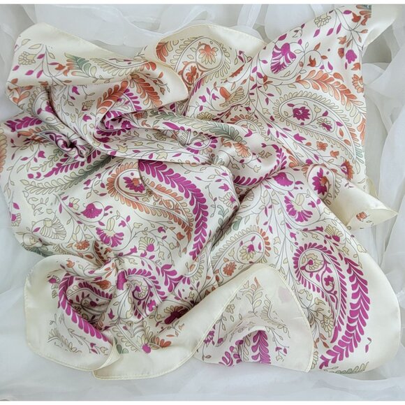 ✨ Elegant Bandana Square Scarf Silky Satin Beige Pink  Floral Paisley Versatile - Picture 5 of 6